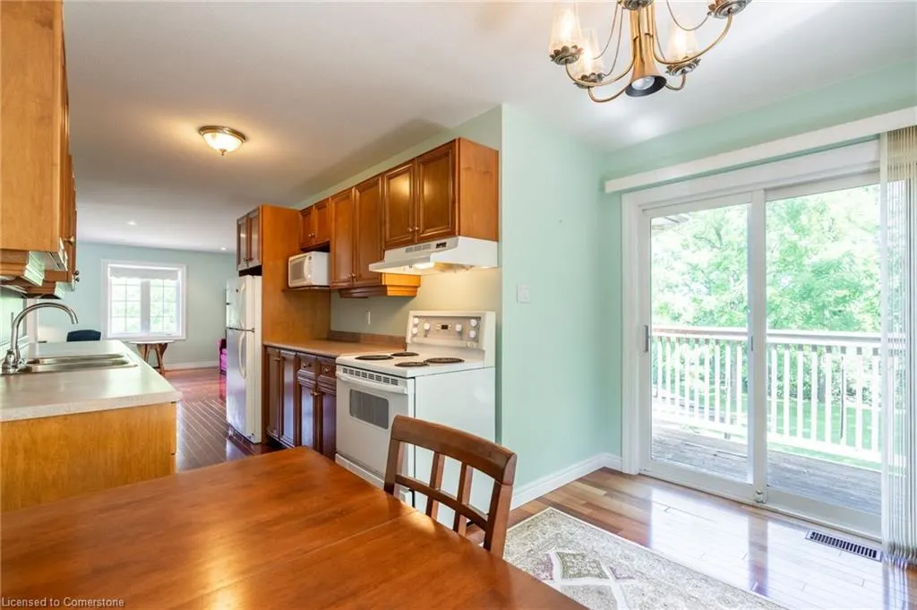 86 Ridge Road E