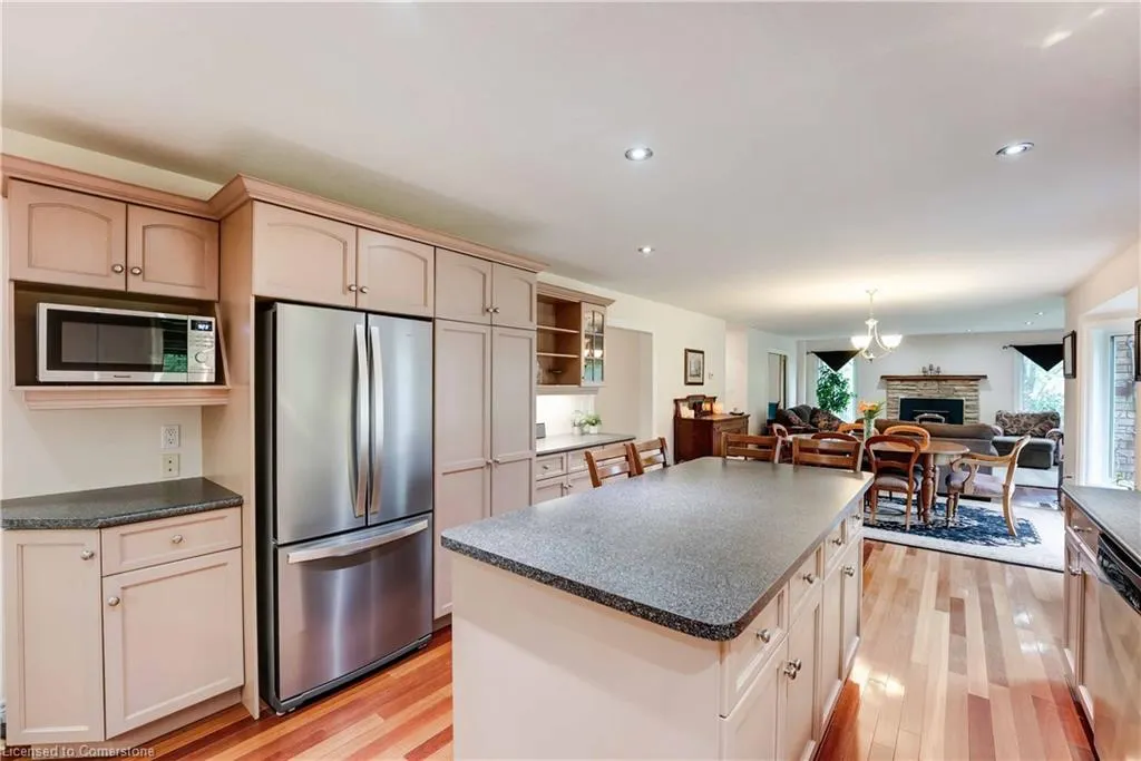 86 Ridge Road E