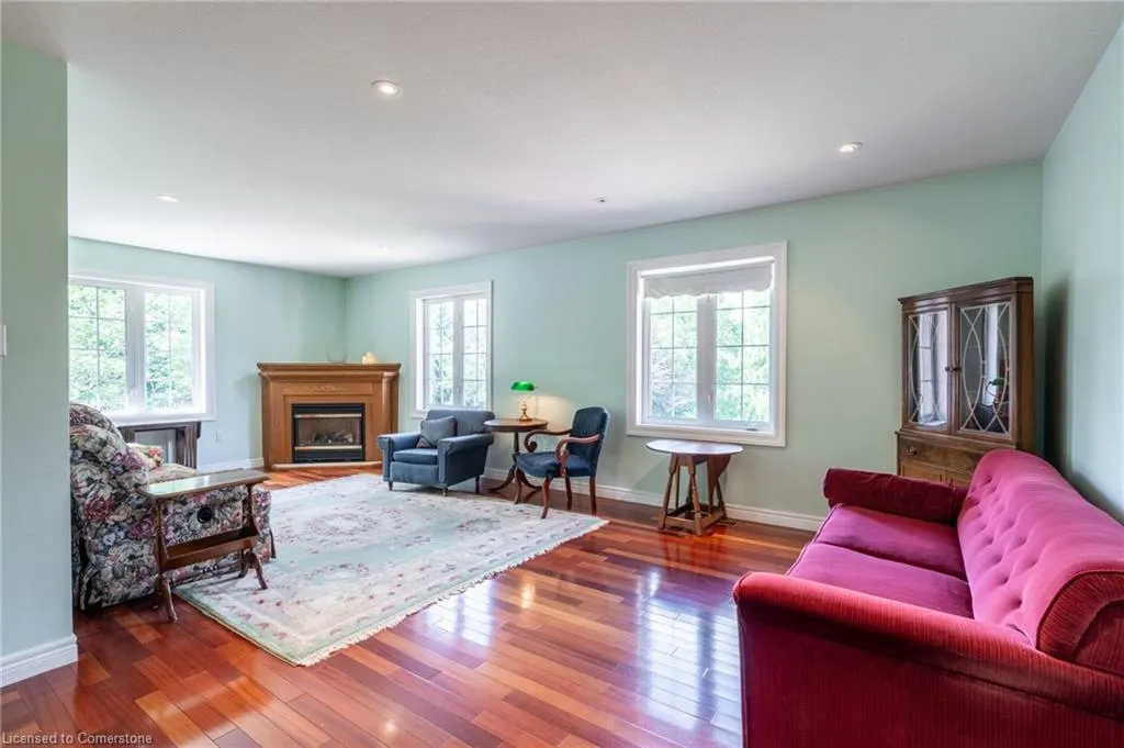 86 Ridge Road E