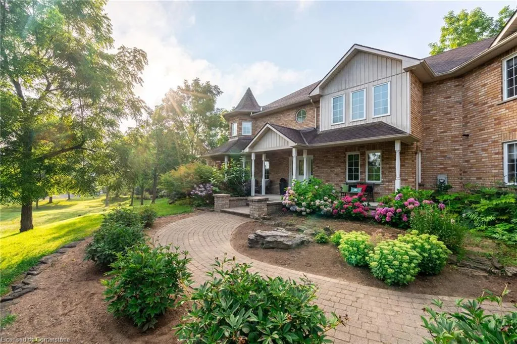 86 Ridge Road E
