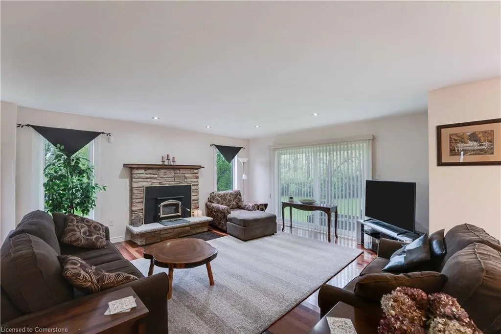 86 Ridge Road E