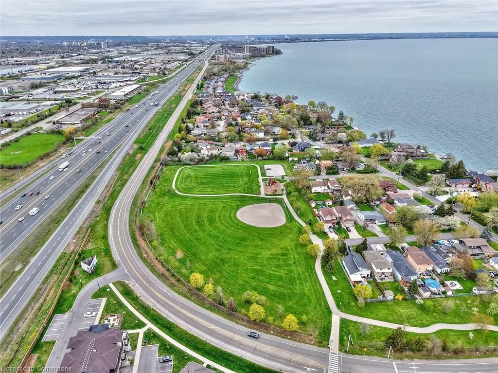 600 North Service Road, #204