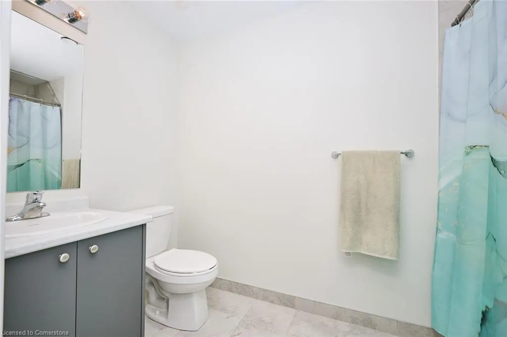 600 North Service Road, #204