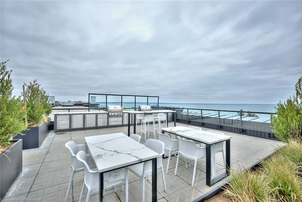 600 North Service Road, #204