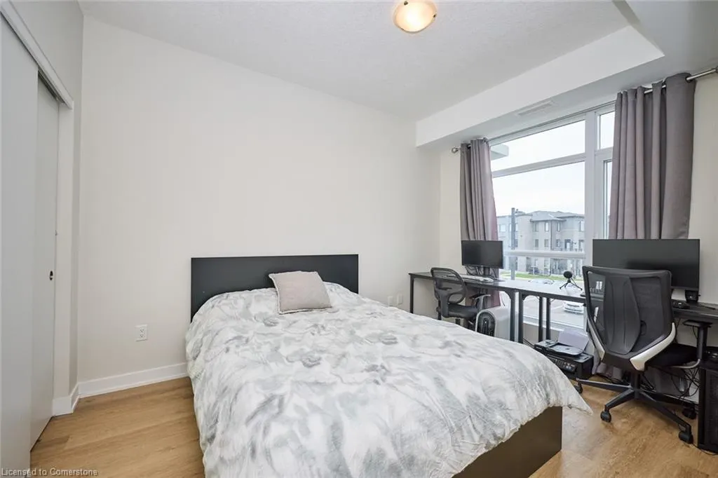 600 North Service Road, #204