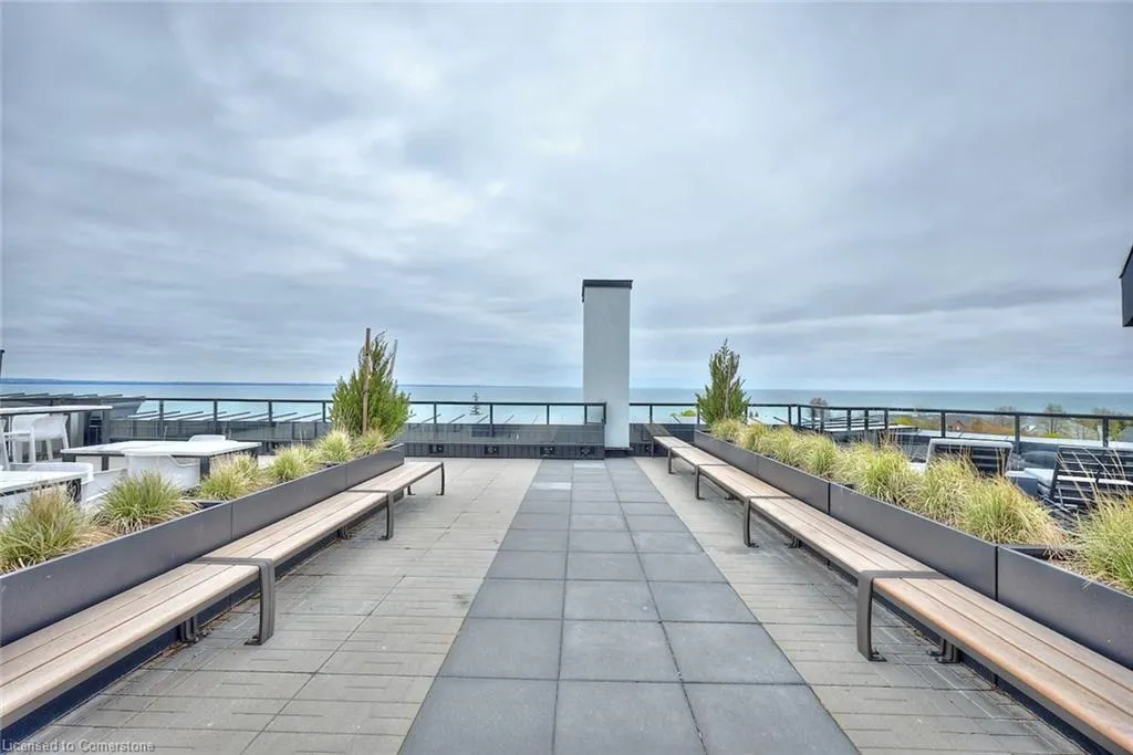600 North Service Road, #204