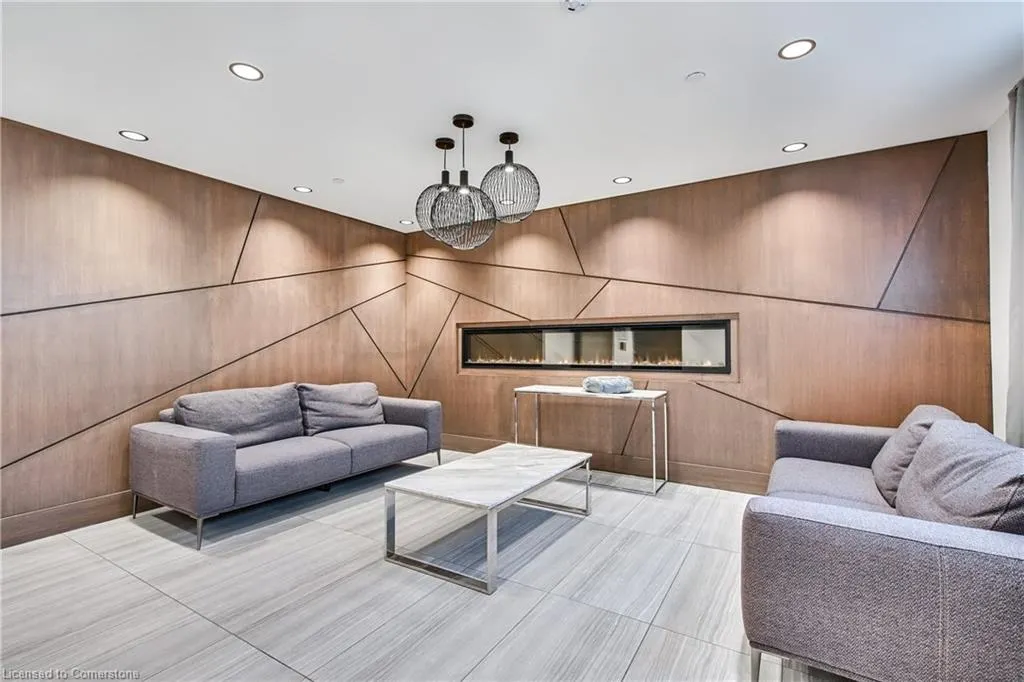 16 Markle Crescent, #403