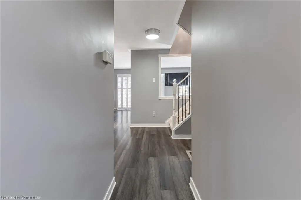 2825 Gananoque Drive