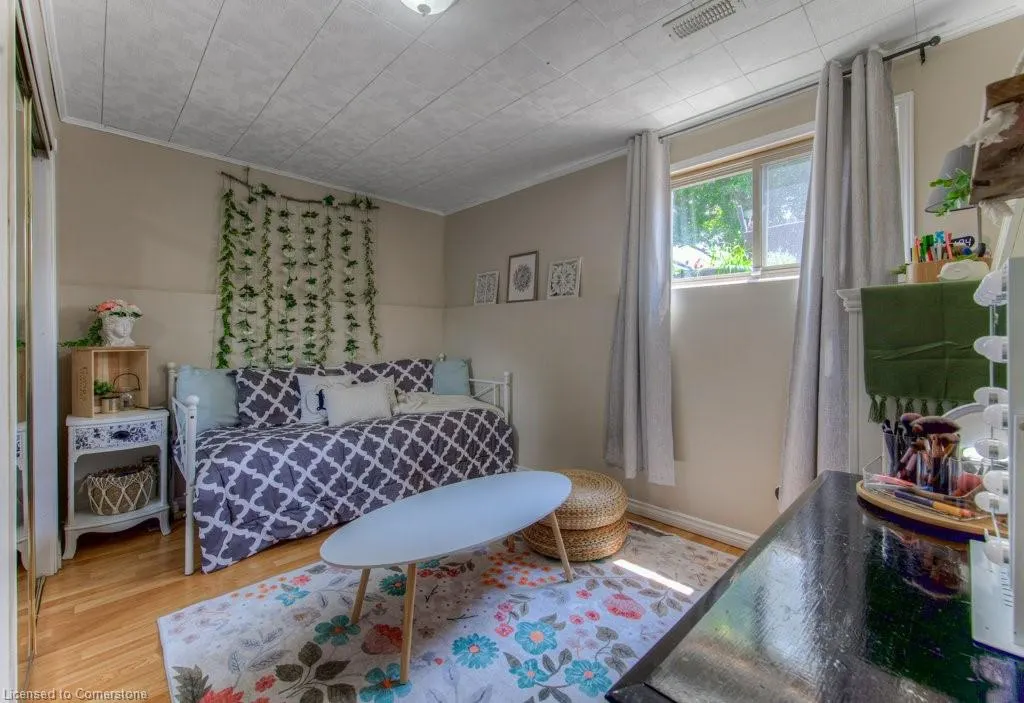 58 Bradbury Crescent