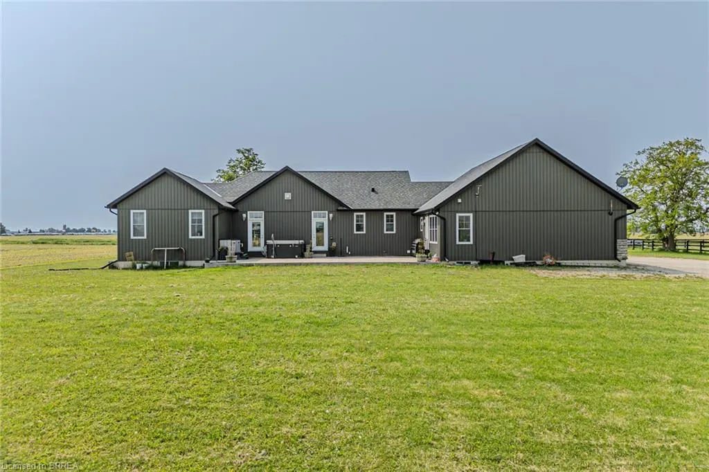 26 8th Concession Road