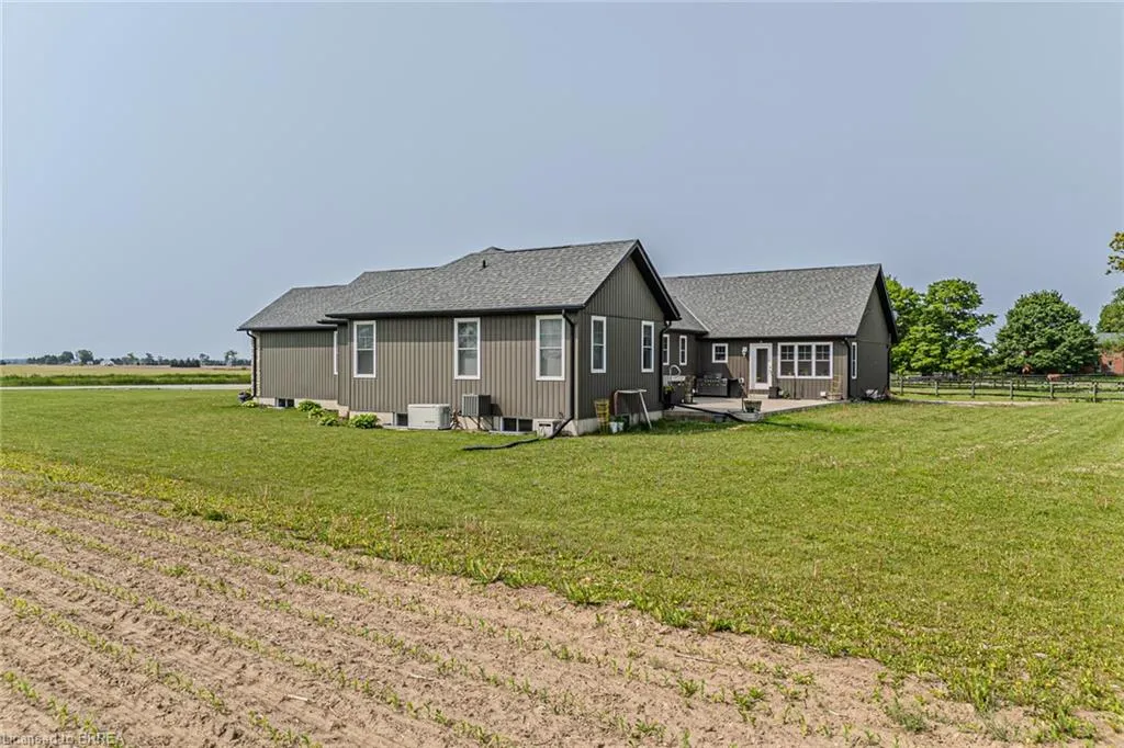 26 8th Concession Road