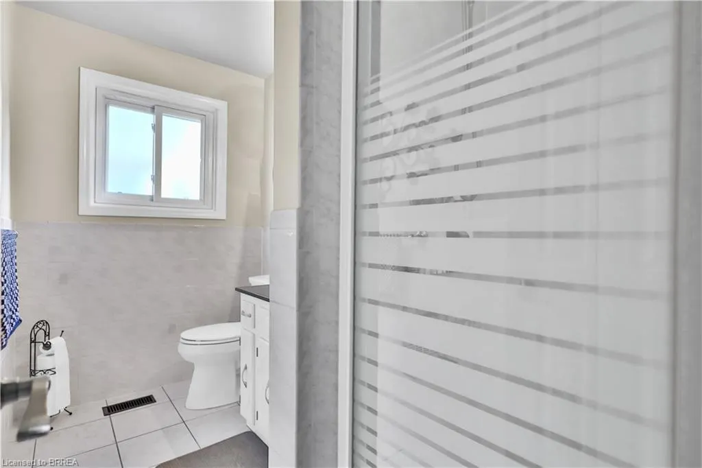 167 Governors Road E