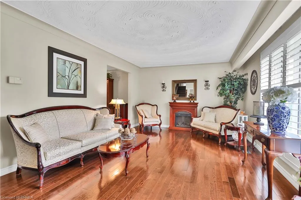 167 Governors Road E