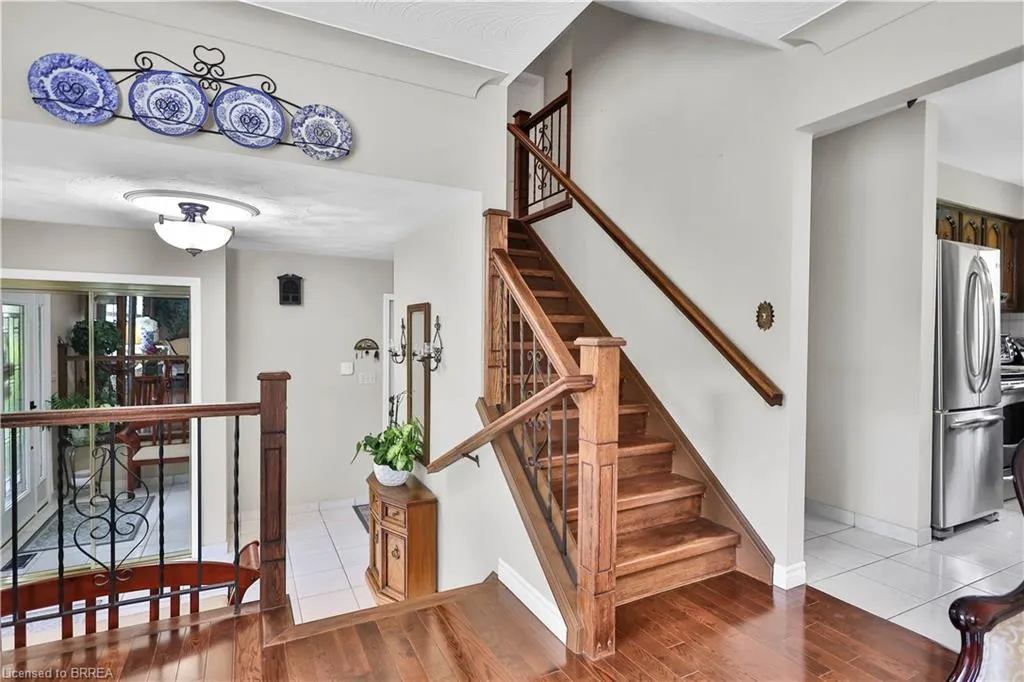 167 Governors Road E