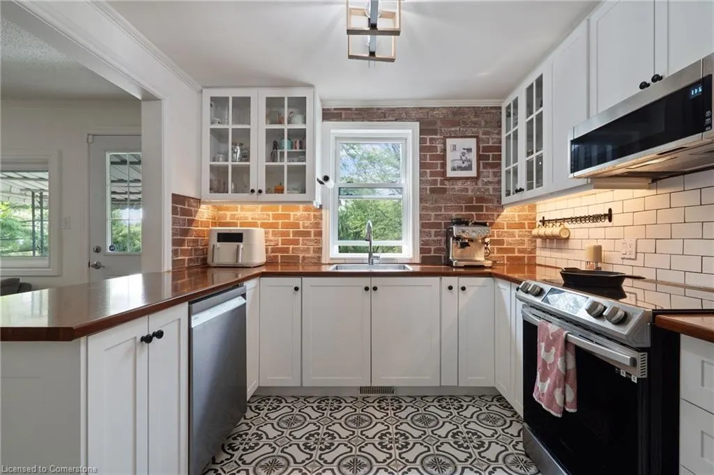 376 Old Guelph Road