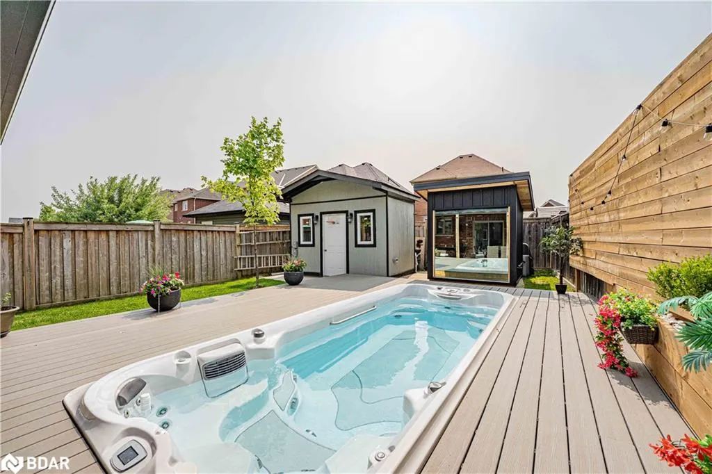 2199 Dawson Crescent