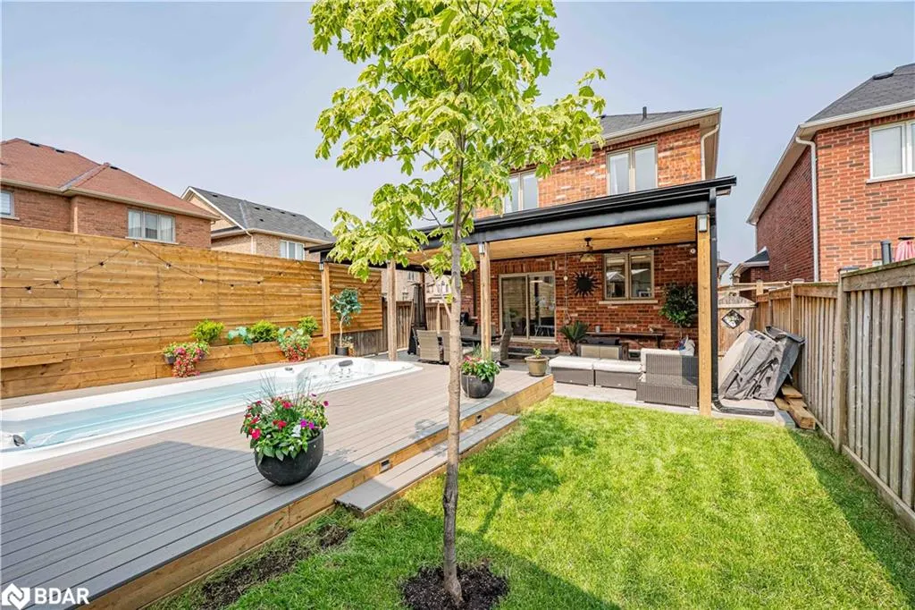 2199 Dawson Crescent