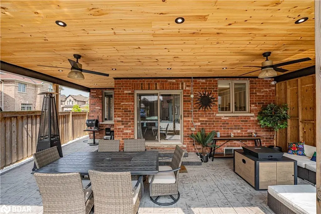 2199 Dawson Crescent