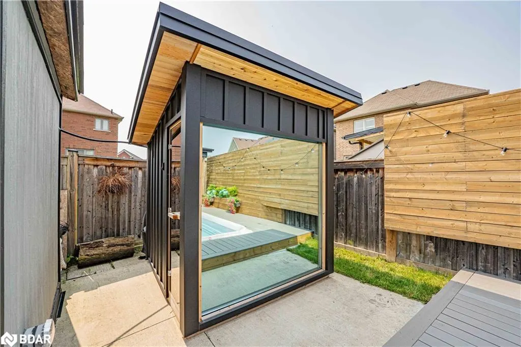 2199 Dawson Crescent