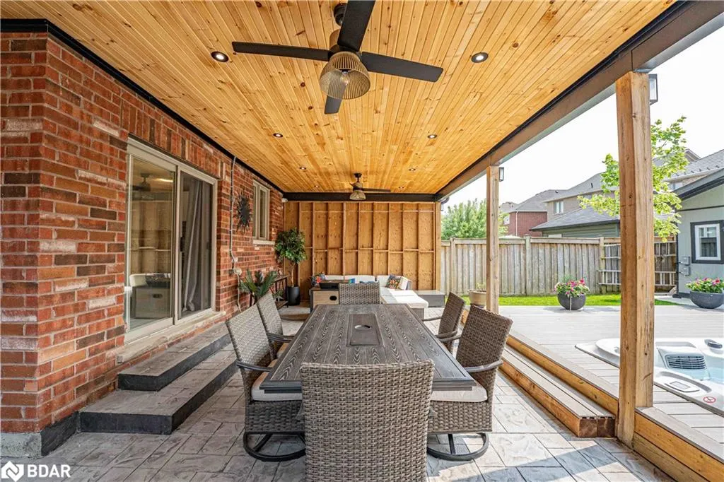 2199 Dawson Crescent