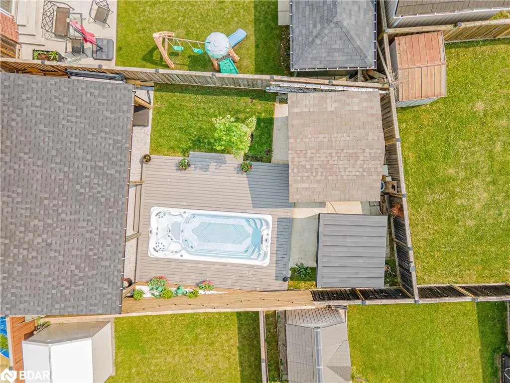 2199 Dawson Crescent