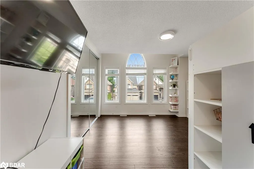 2199 Dawson Crescent