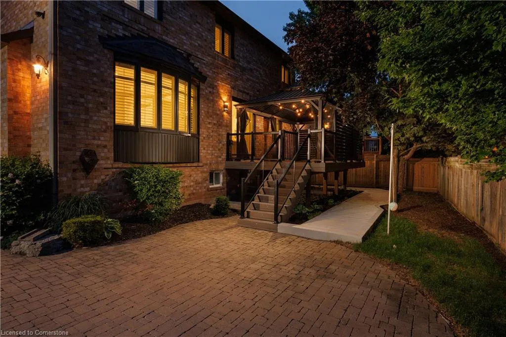 2225 Glazebrook Circle