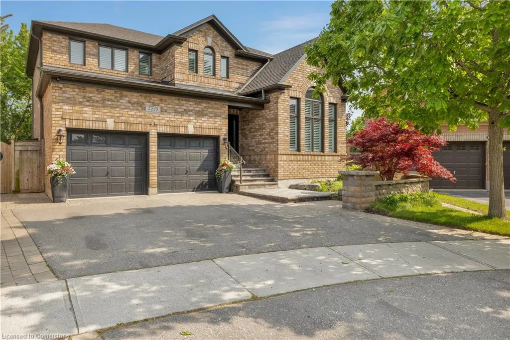 2225 Glazebrook Circle