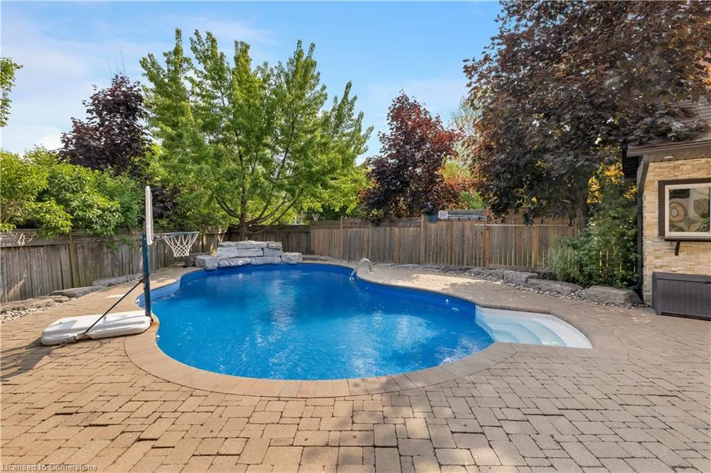 2225 Glazebrook Circle