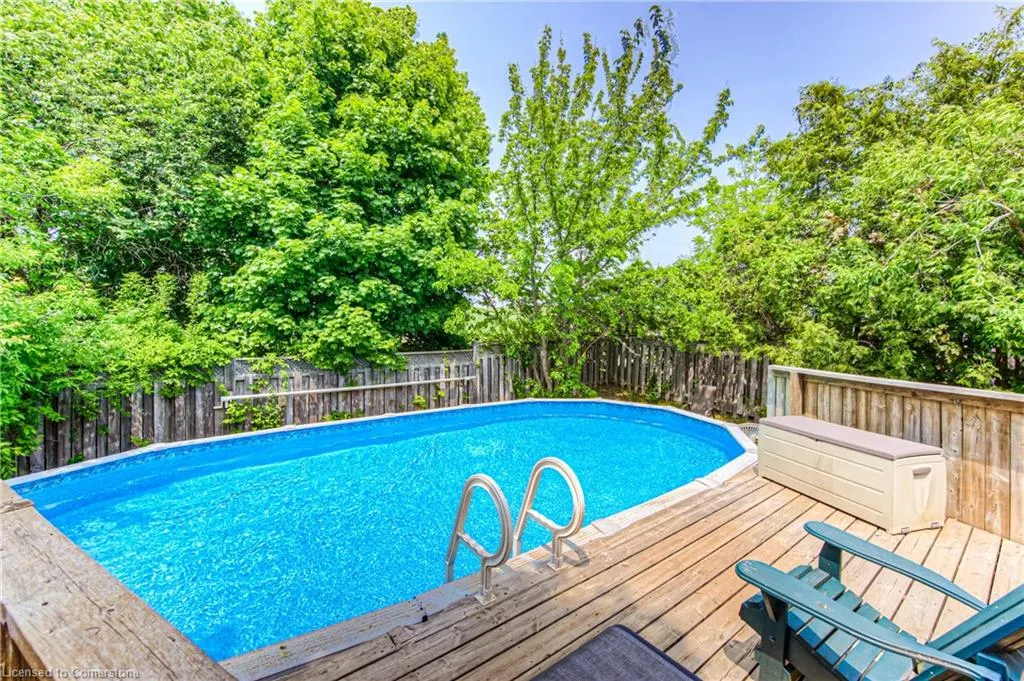 82 Roseneath Crescent
