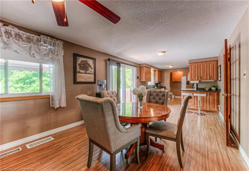 82 Roseneath Crescent
