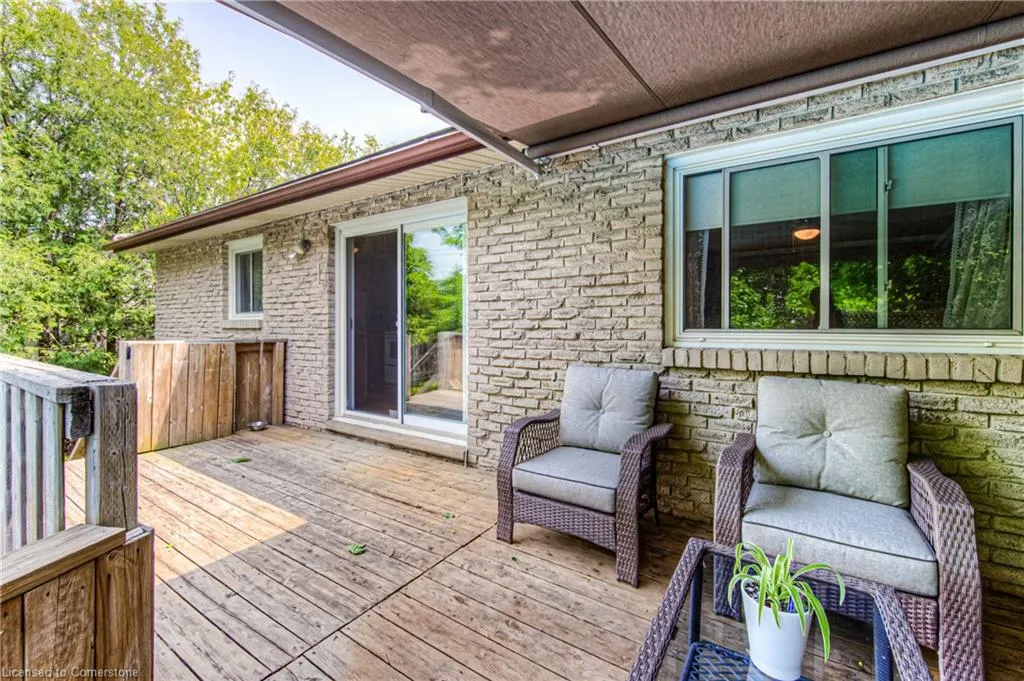 82 Roseneath Crescent