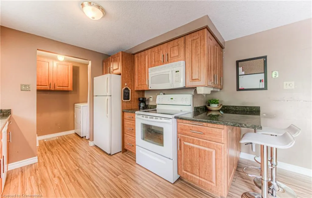 82 Roseneath Crescent