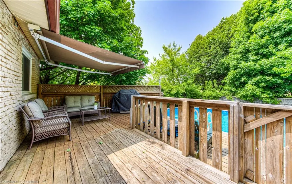 82 Roseneath Crescent