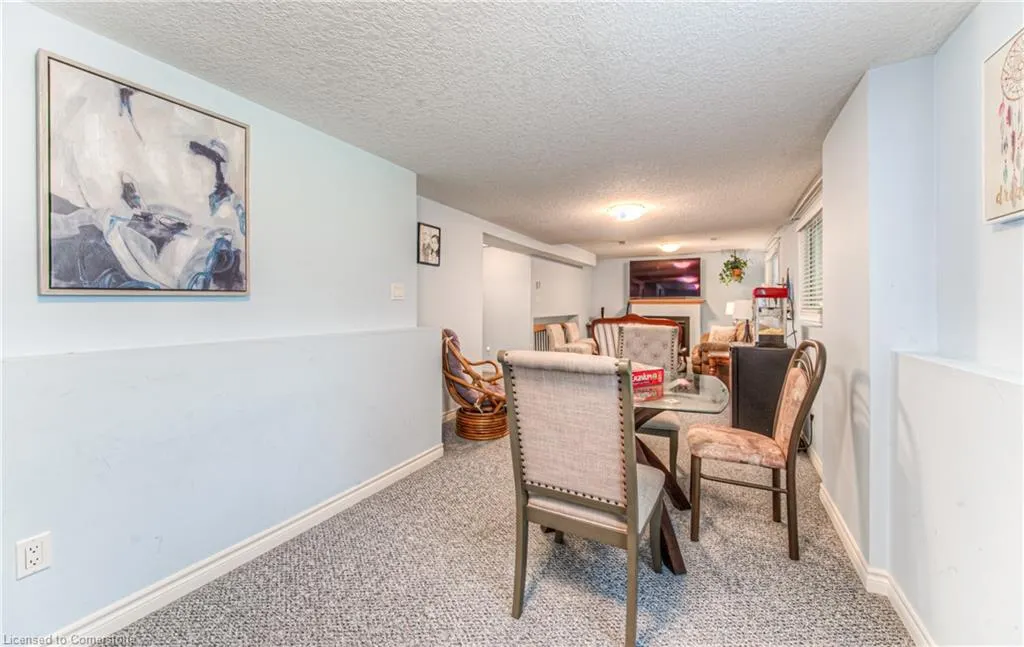 82 Roseneath Crescent