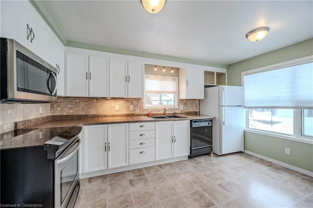 3 Rolling Brook Lane