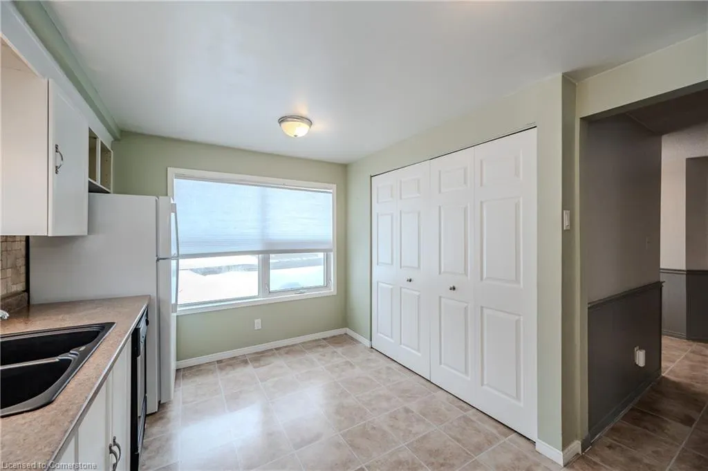 3 Rolling Brook Lane