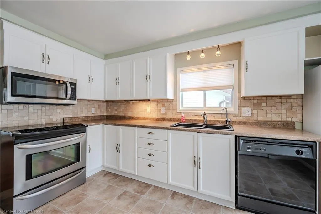 3 Rolling Brook Lane