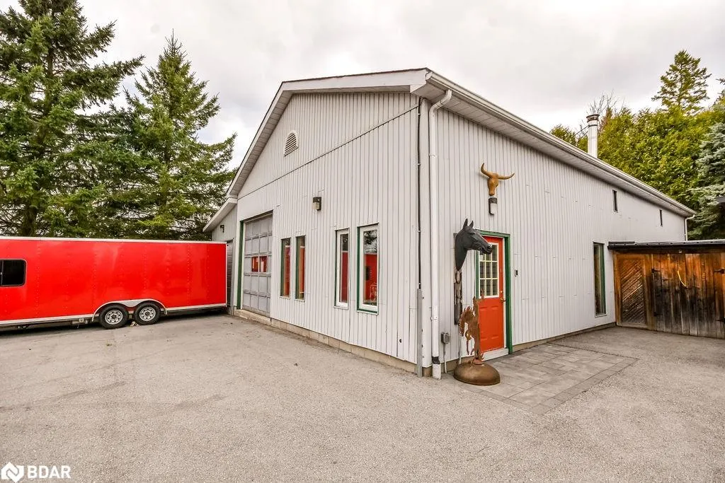 5872 Hwy 11