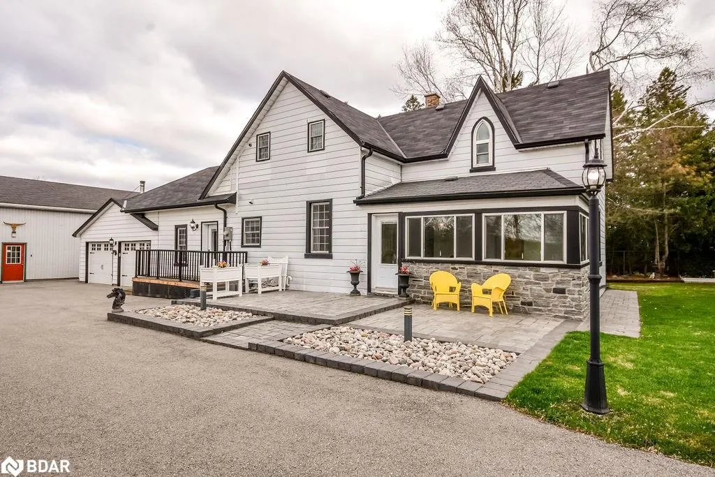 5872 Hwy 11