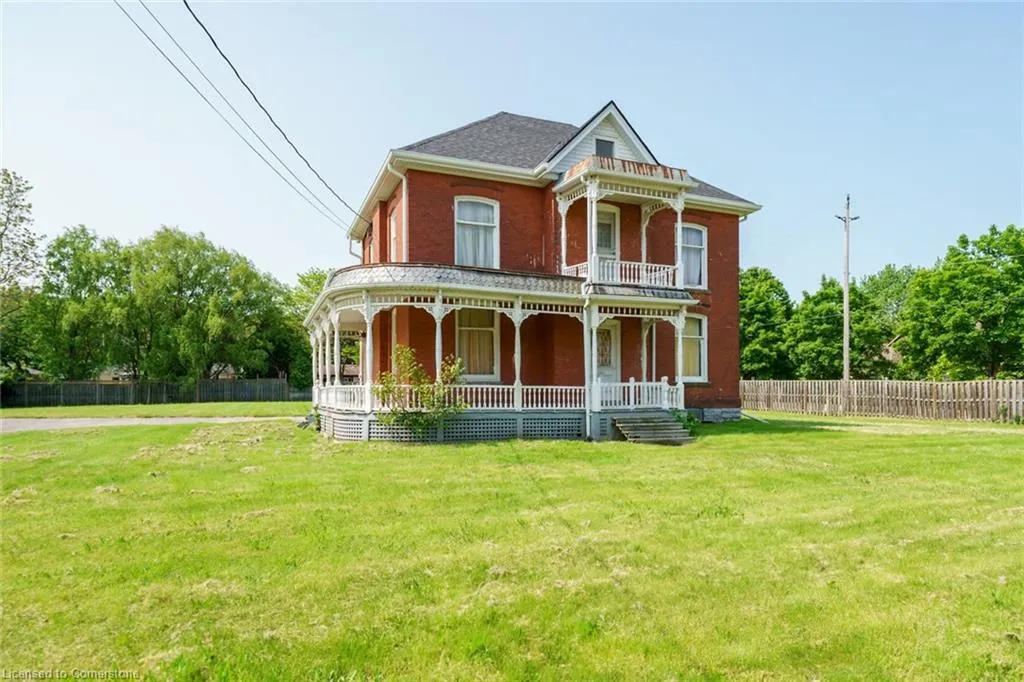 122 Main Street E