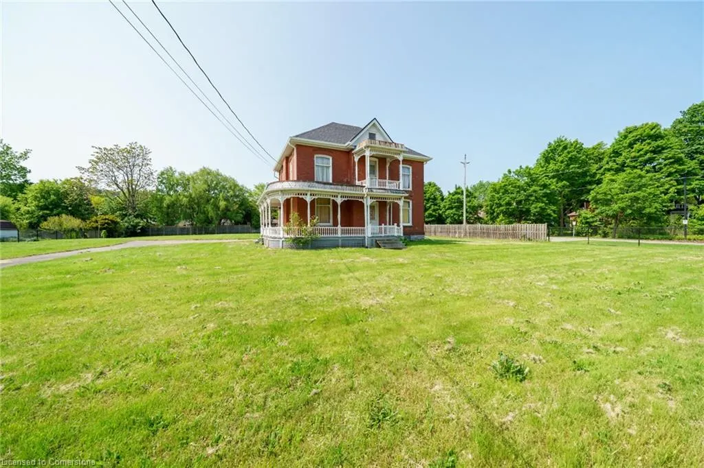 122 Main Street E