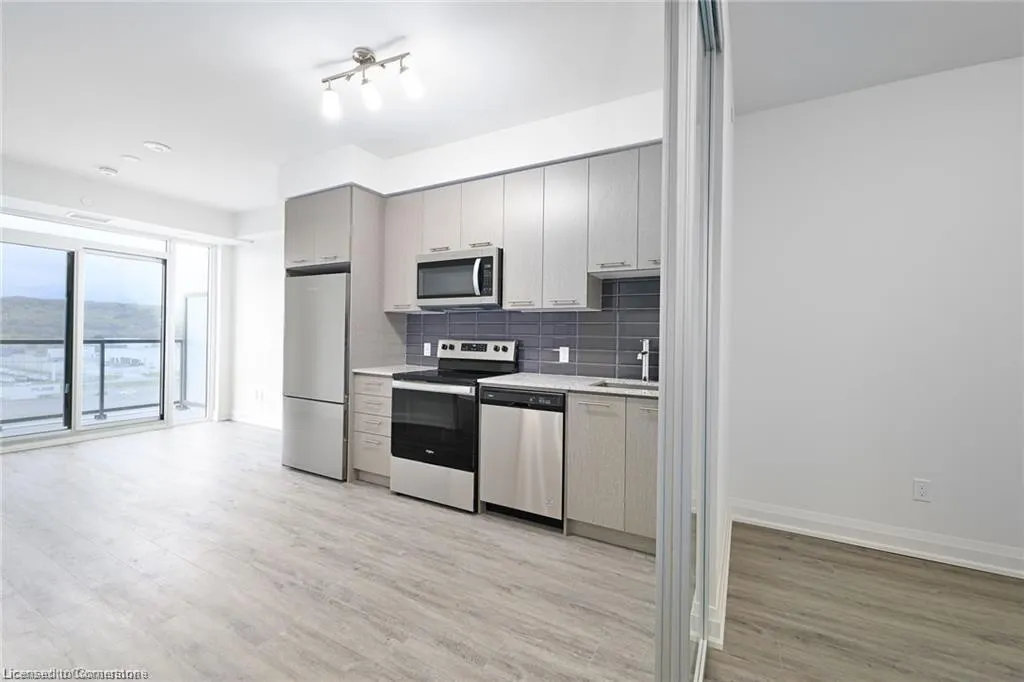 385 Winston Road, #901