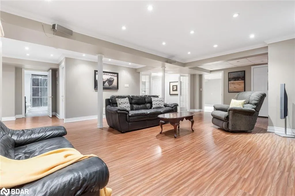 1792 Grosvenor Place