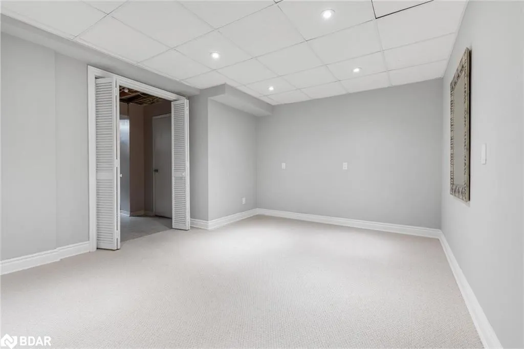 1792 Grosvenor Place