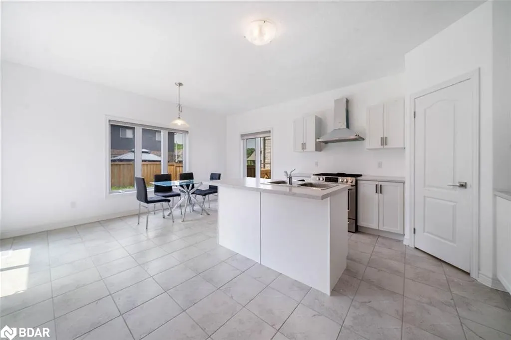 6 Bassett Street