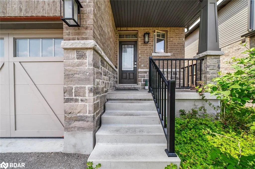 6 Bassett Street