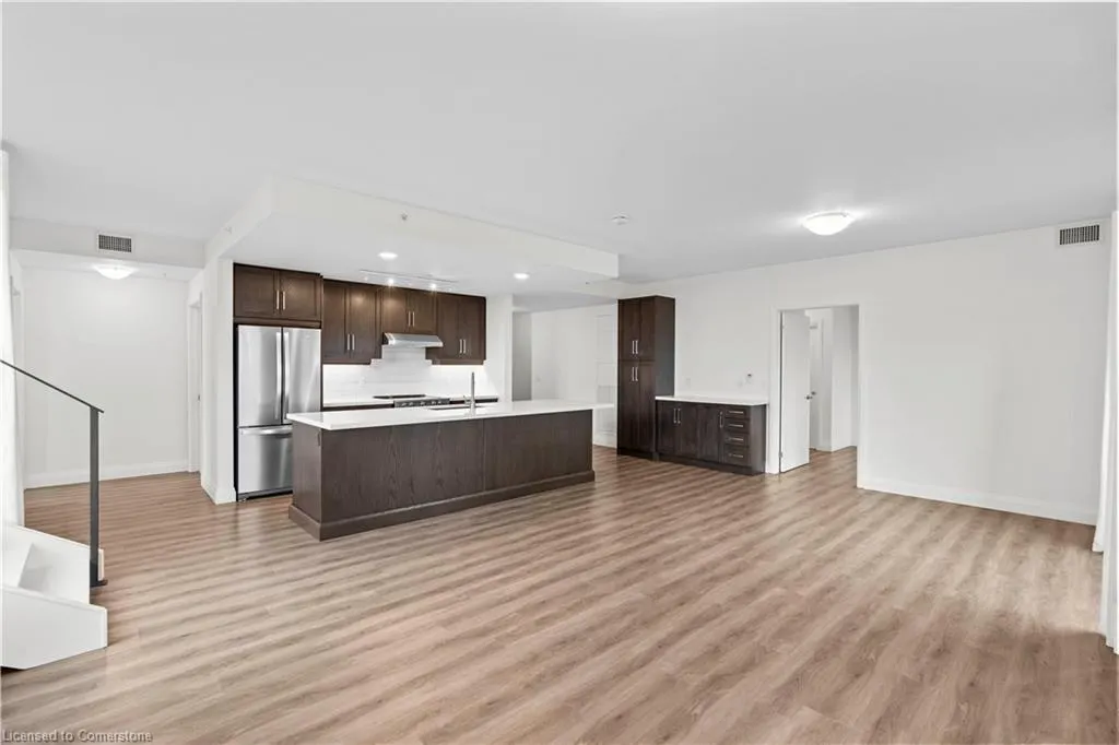 30 Hamilton Street S, #703