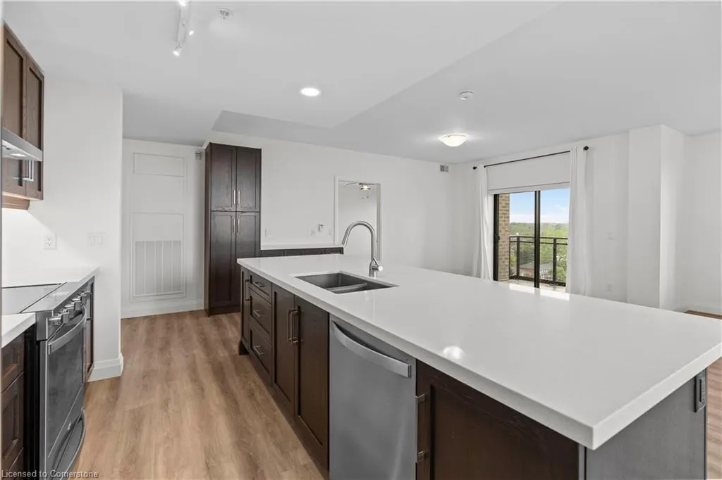 30 Hamilton Street S, #703