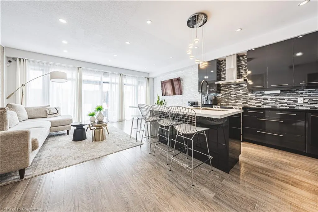 35 Midhurst Heights, #26